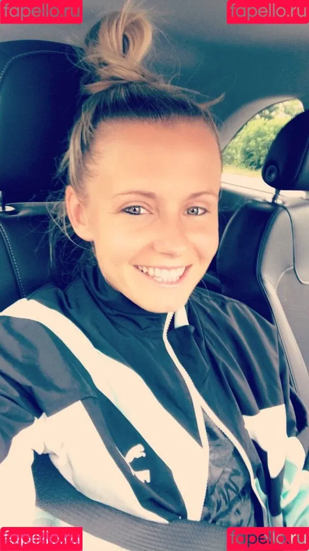 Julia Simic Onlyfans Photo Gallery 