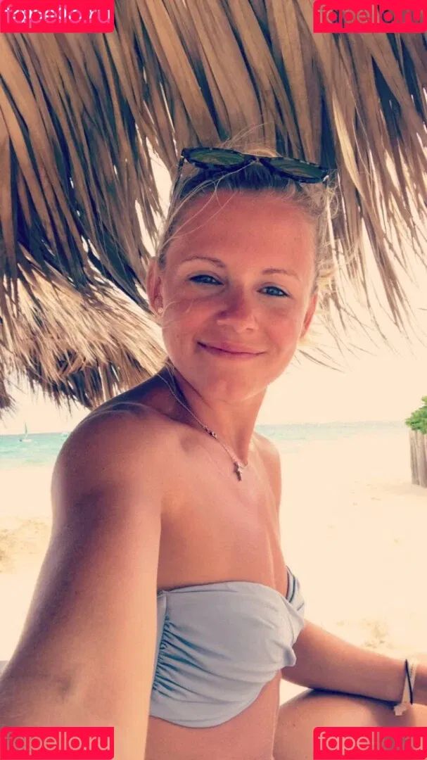 Julia Simic Onlyfans Photo Gallery 