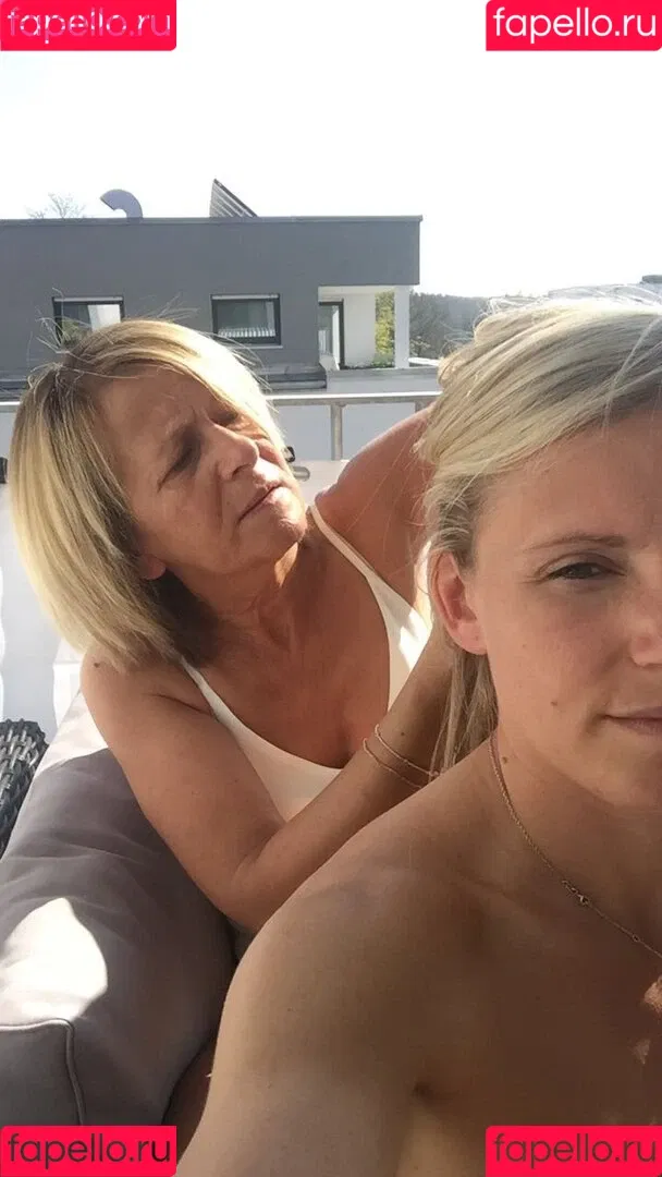 Julia Simic Onlyfans Photo Gallery 