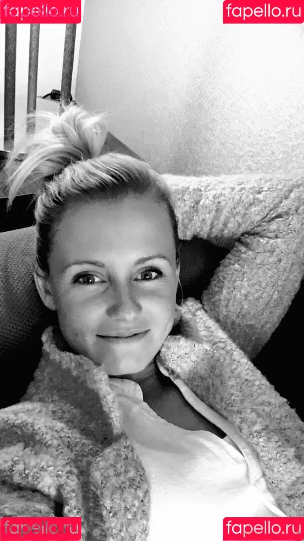 Julia Simic Onlyfans Photo Gallery 
