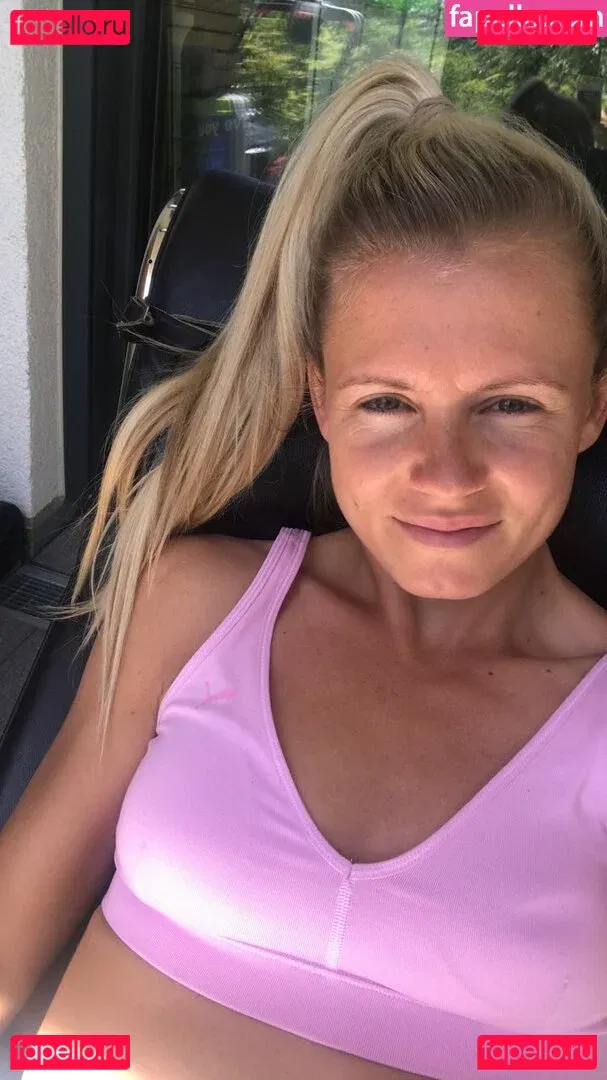 Julia Simic Onlyfans Photo Gallery 