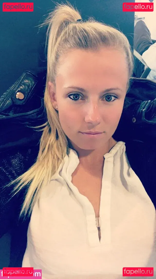 Julia Simic Onlyfans Photo Gallery 