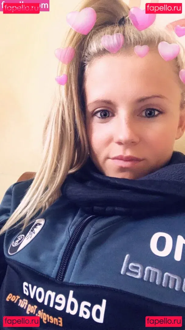 Julia Simic Onlyfans Photo Gallery 