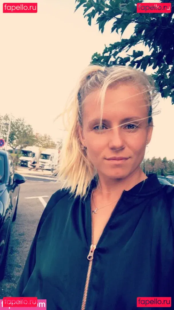 Julia Simic Onlyfans Photo Gallery 