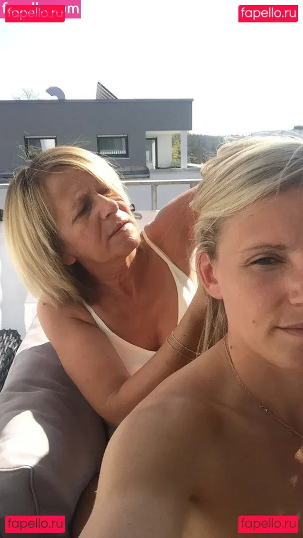 Julia Simic Onlyfans Photo Gallery 