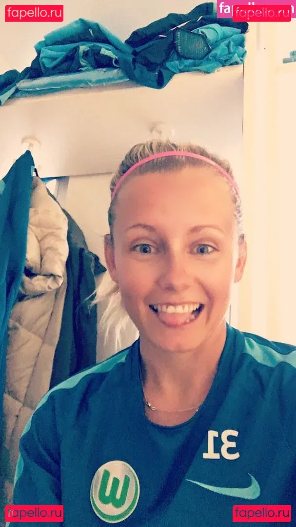 Julia Simic Onlyfans Photo Gallery 