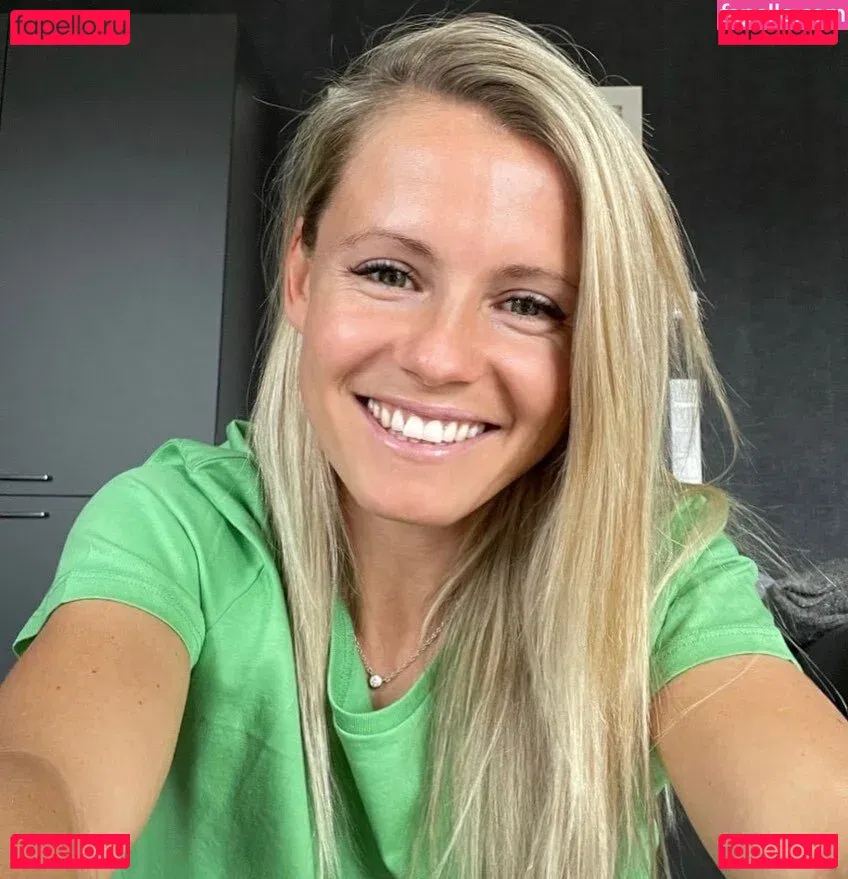 Julia Simic Onlyfans Photo Gallery 