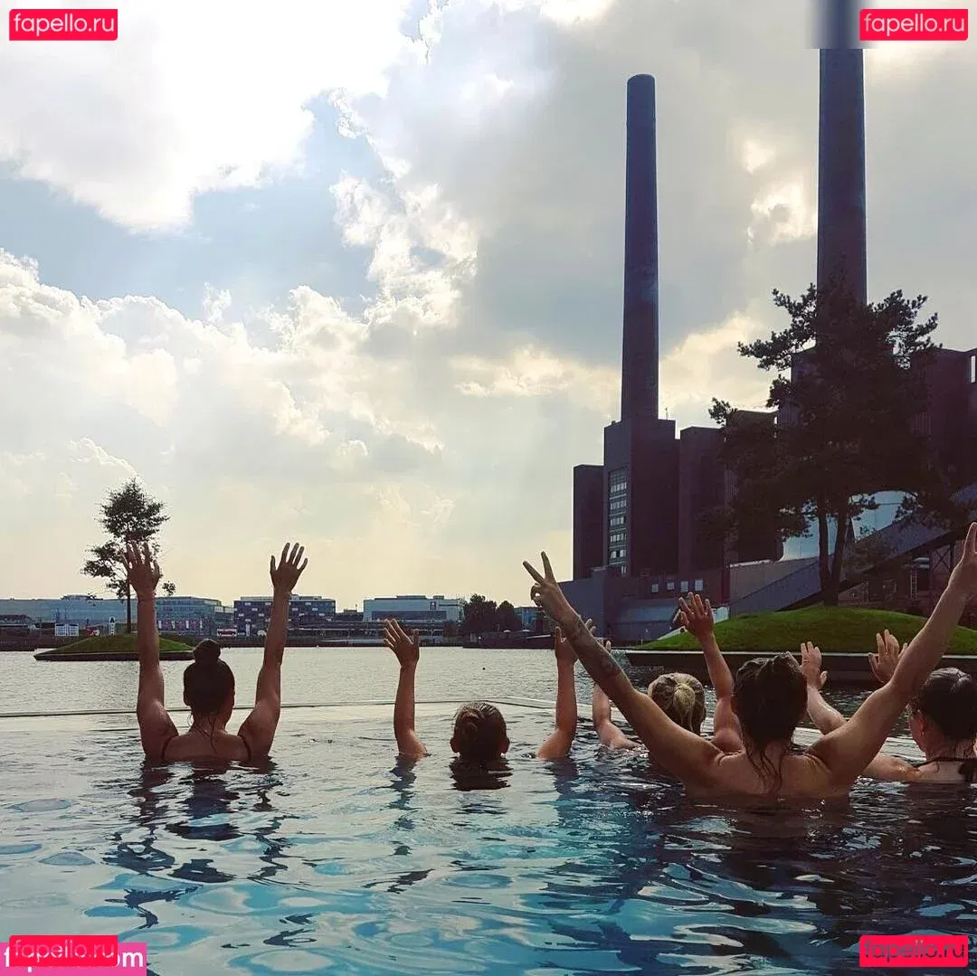 Julia Simic Onlyfans Photo Gallery 