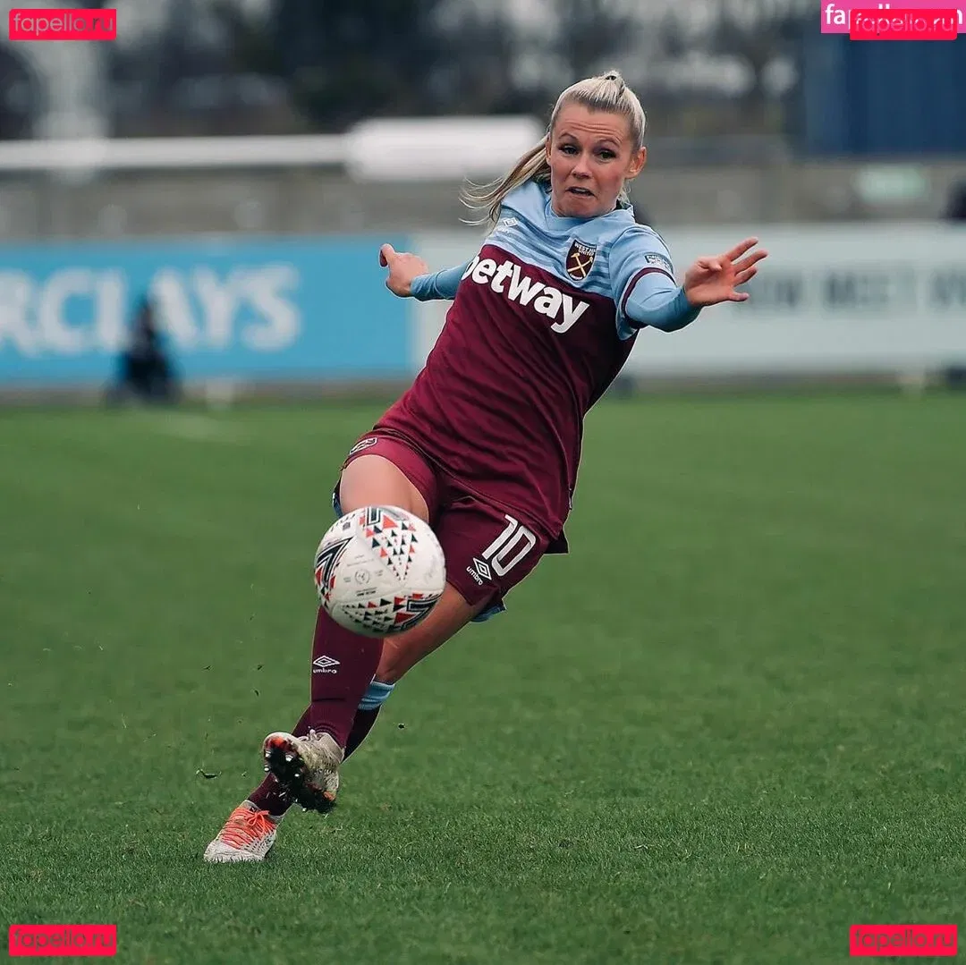 Julia Simic Onlyfans Photo Gallery 