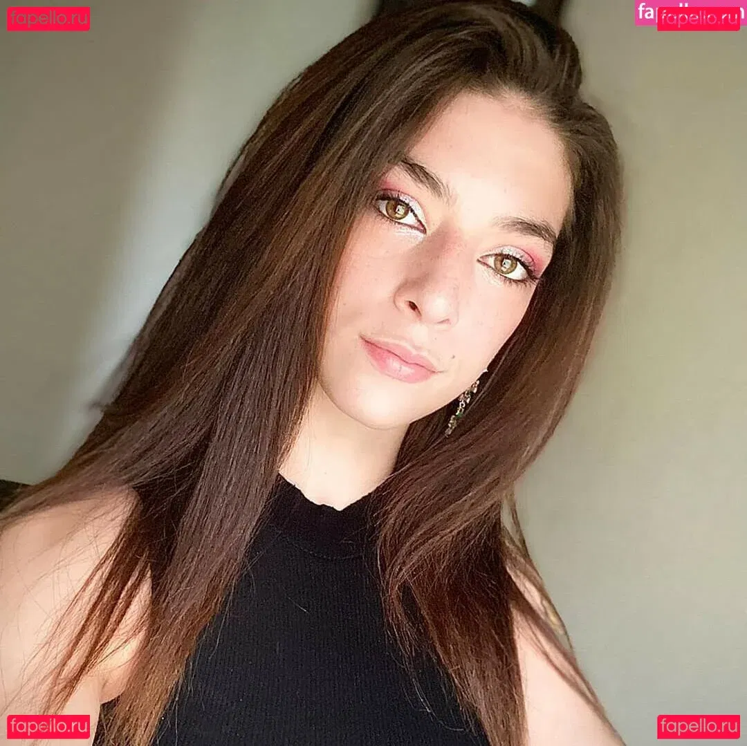 Fantasy Layla Onlyfans Photo Gallery 