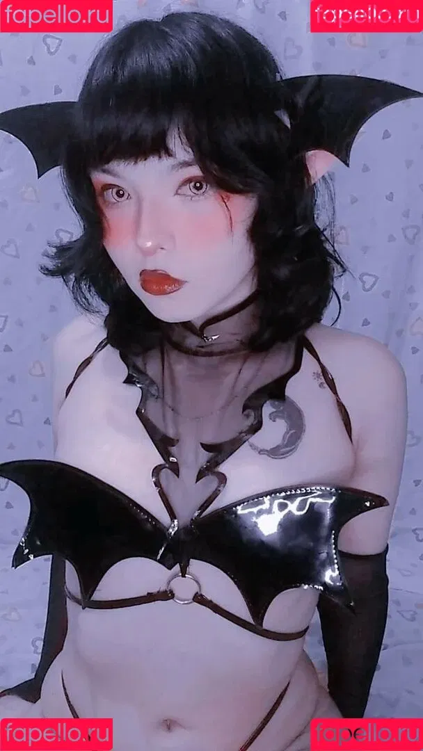Momoiro Cosplay Onlyfans Photo Gallery 