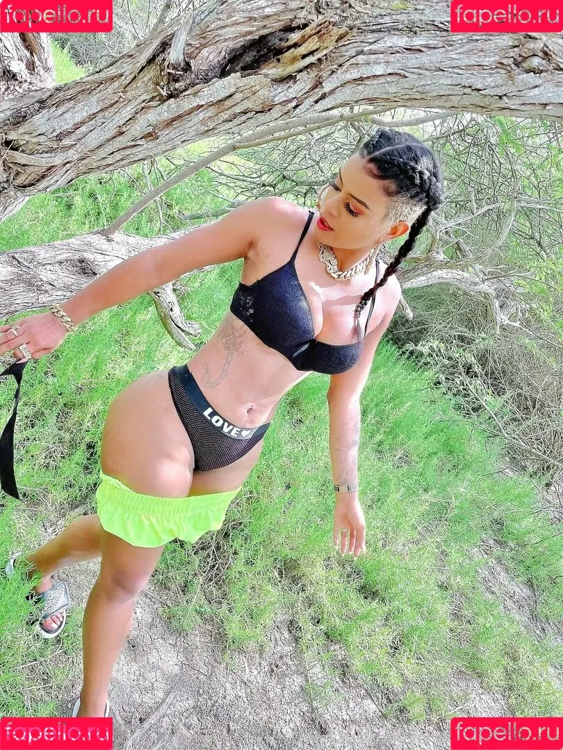 yeraldincom1oficial Onlyfans Photo Gallery 