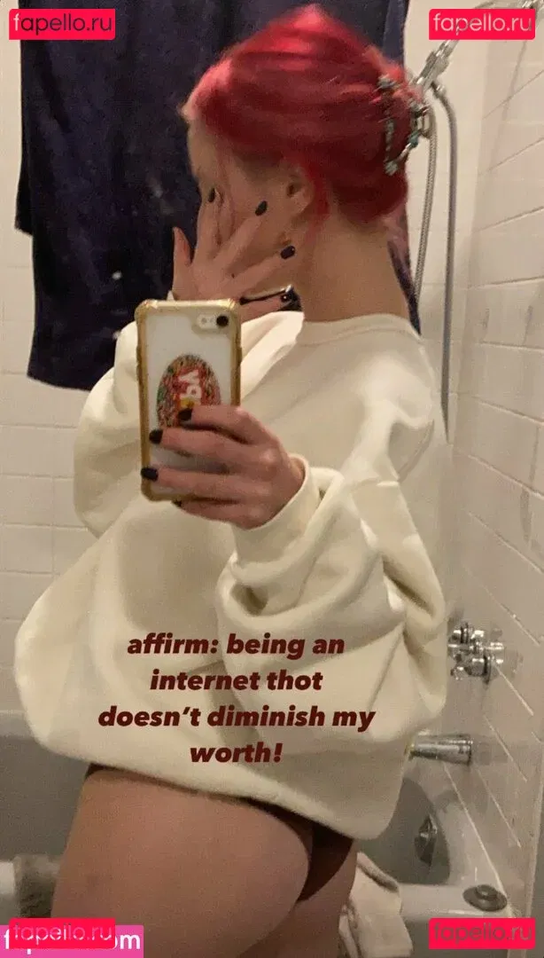 Mia Gladston Onlyfans Photo Gallery 