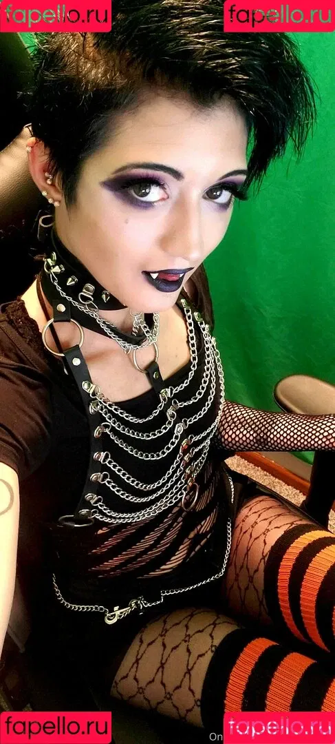 nekogoth23 Onlyfans Photo Gallery 