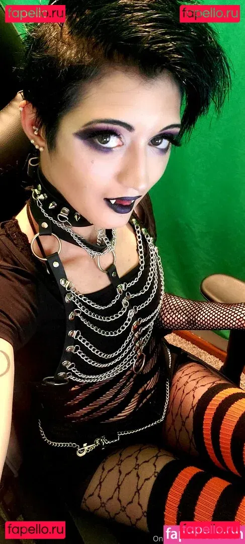 nekogoth23 Onlyfans Photo Gallery 