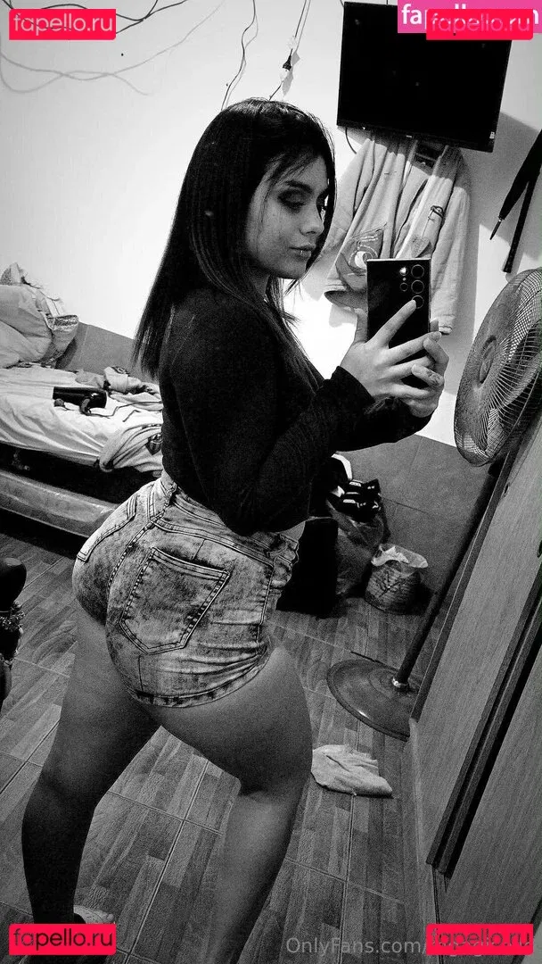 mgagiselle Onlyfans Photo Gallery 