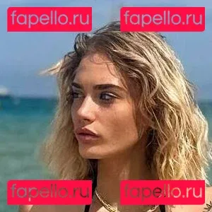 Lucie Gaumont Onlyfans Photo Gallery 