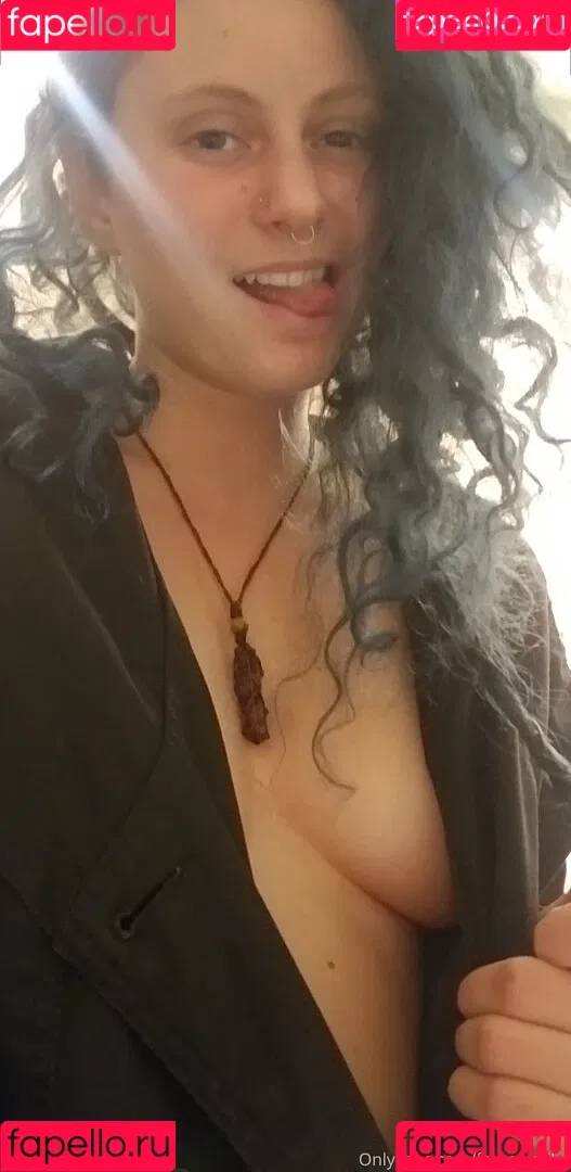 freecryptika Onlyfans Photo Gallery 
