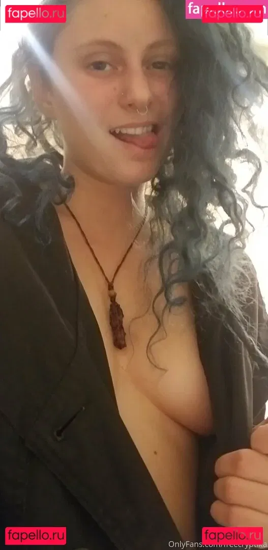 freecryptika Onlyfans Photo Gallery 