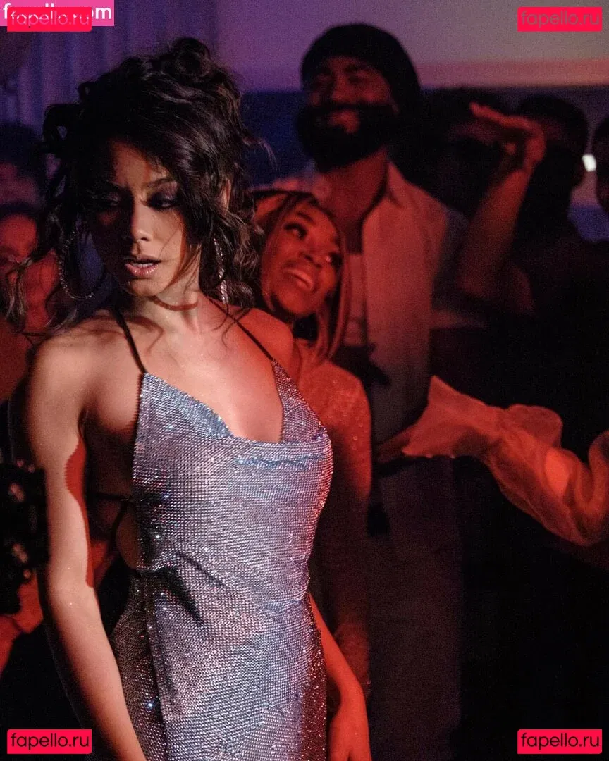 Ylona Garcia Onlyfans Photo Gallery 