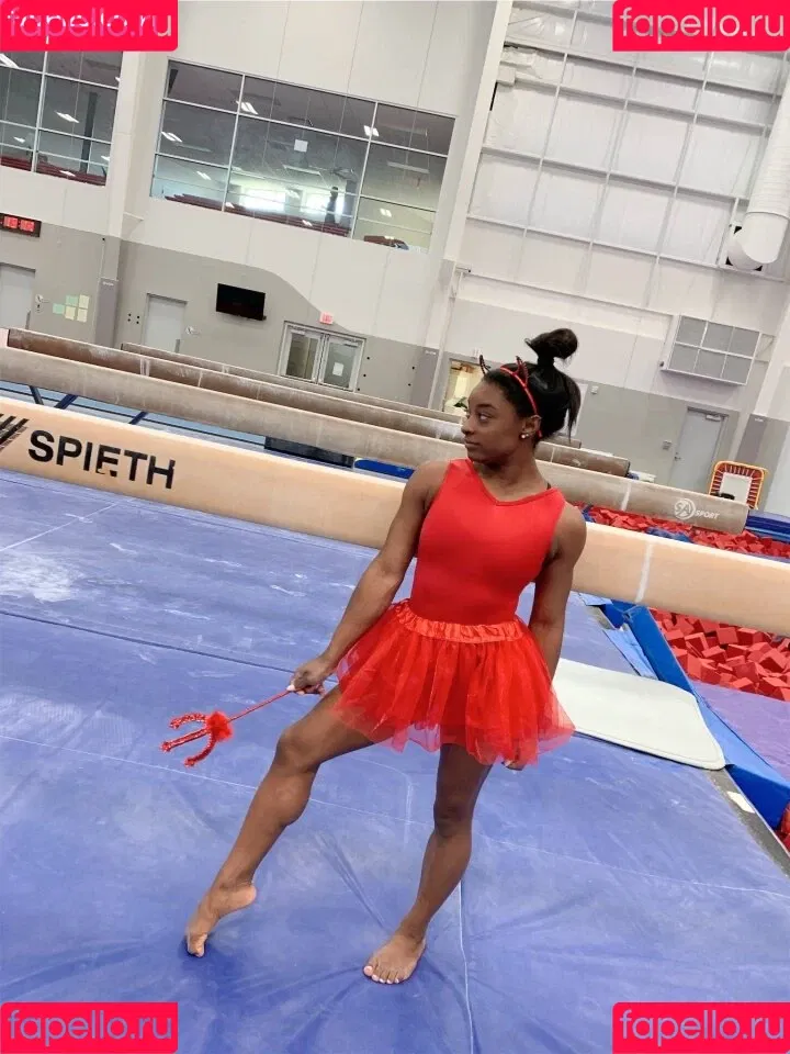 Simone Biles Onlyfans Photo Gallery 