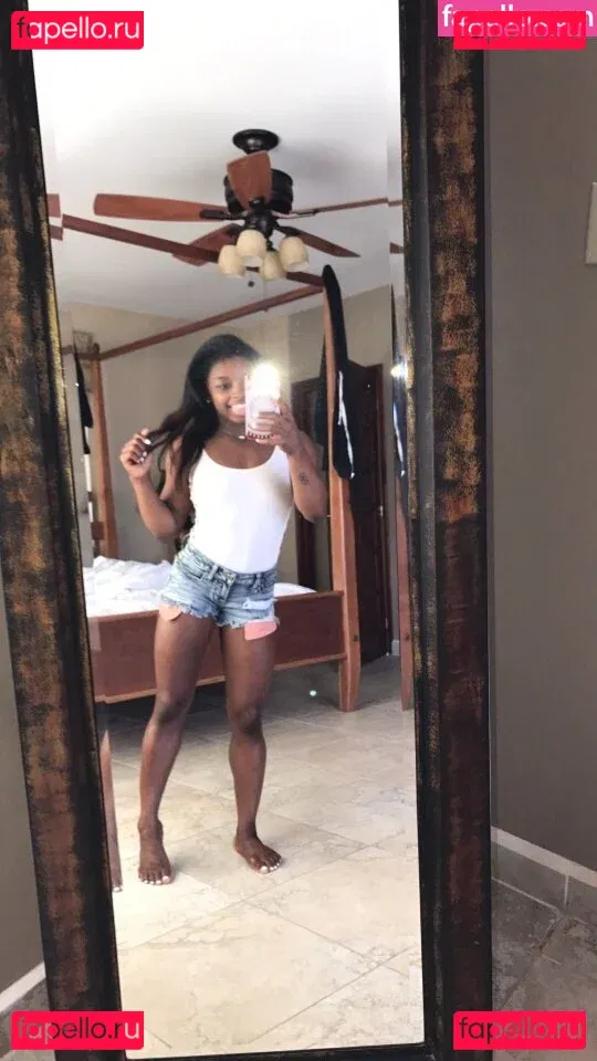 Simone Biles Onlyfans Photo Gallery 