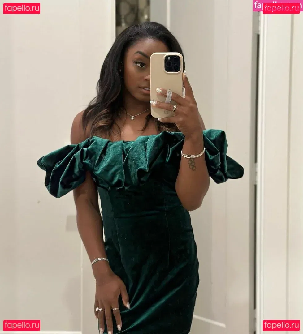 Simone Biles Onlyfans Photo Gallery 