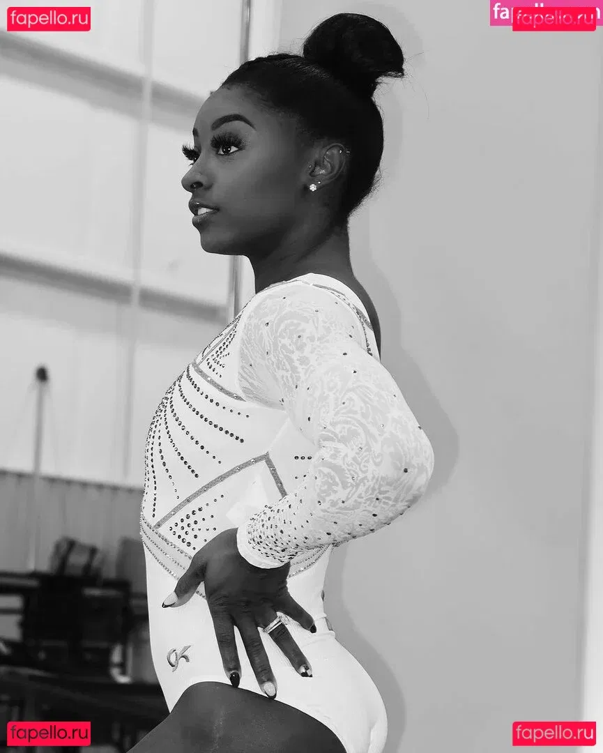 Simone Biles Onlyfans Photo Gallery 