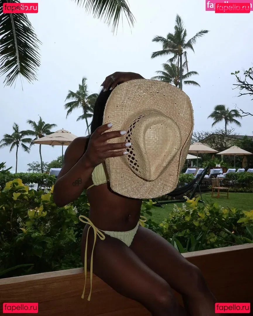 Simone Biles Onlyfans Photo Gallery 