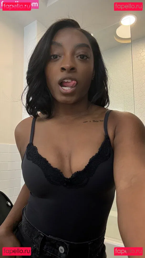 Simone Biles Onlyfans Photo Gallery 