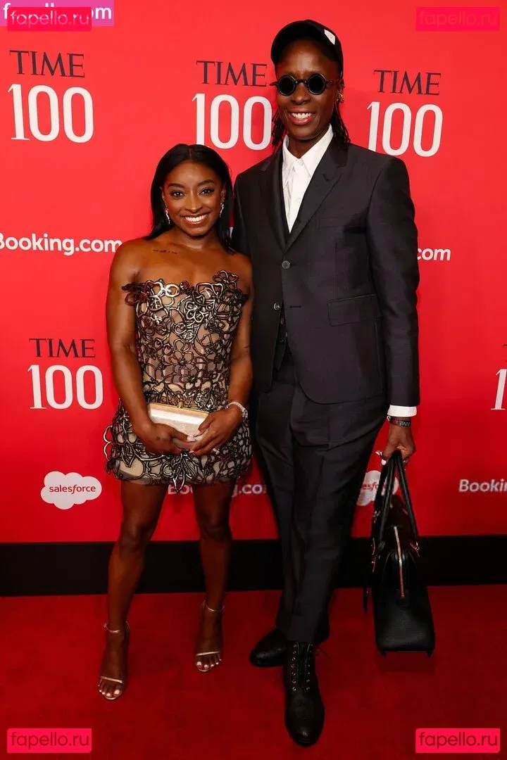 Simone Biles Onlyfans Photo Gallery 