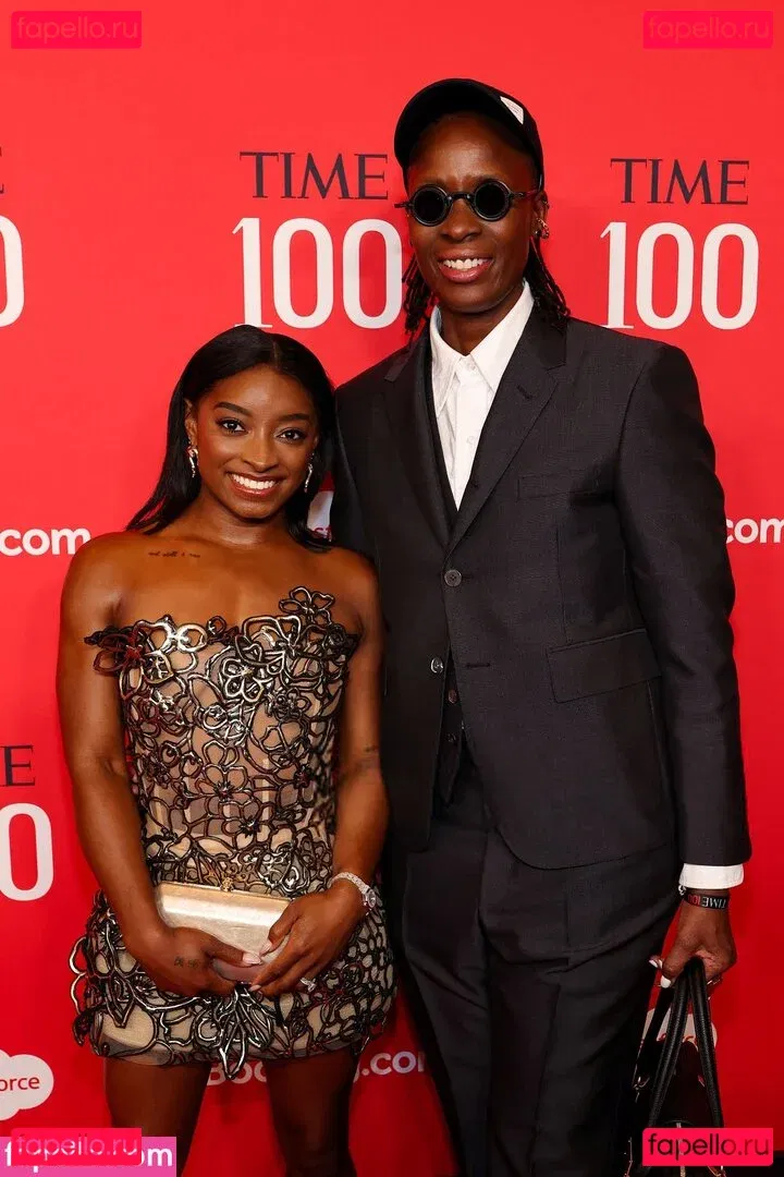 Simone Biles Onlyfans Photo Gallery 