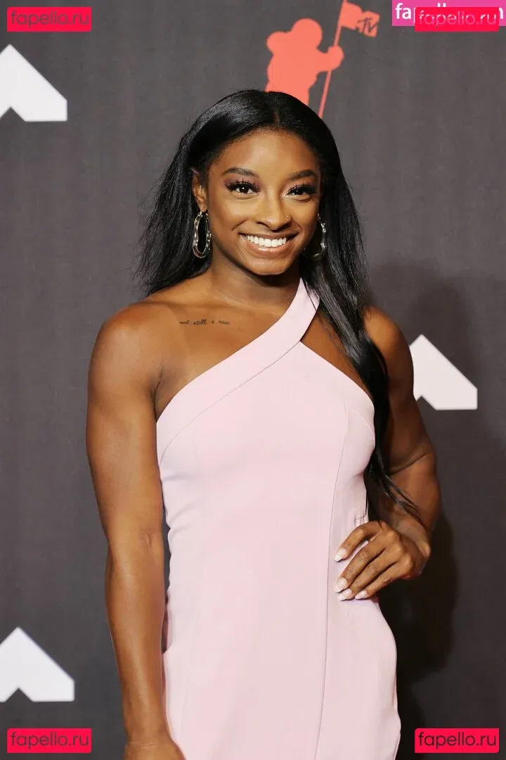 Simone Biles Onlyfans Photo Gallery 