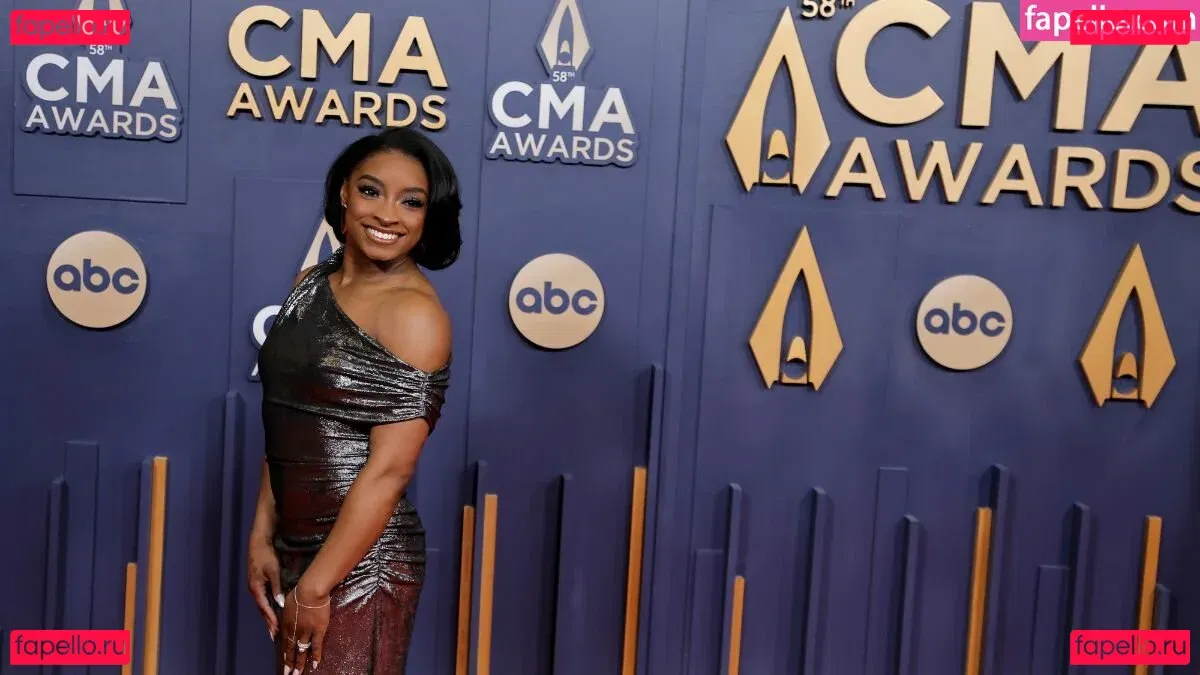 Simone Biles Onlyfans Photo Gallery 