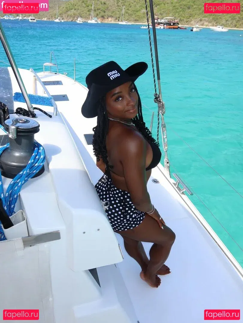 Simone Biles Onlyfans Photo Gallery 