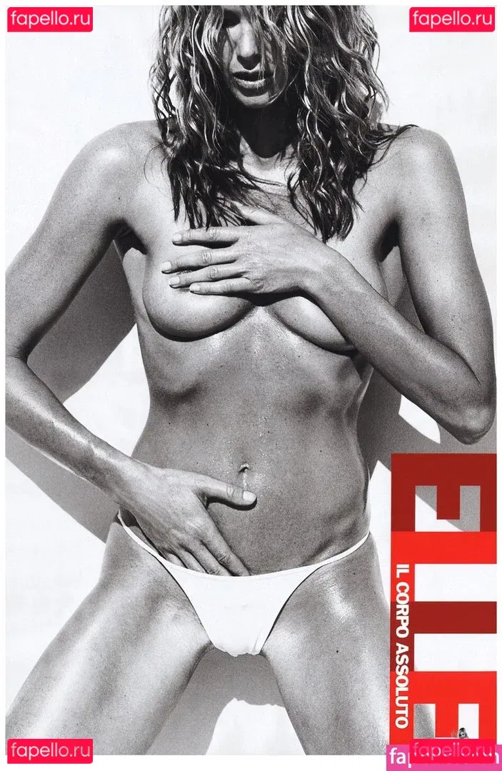 Elle Macpherson Onlyfans Photo Gallery 