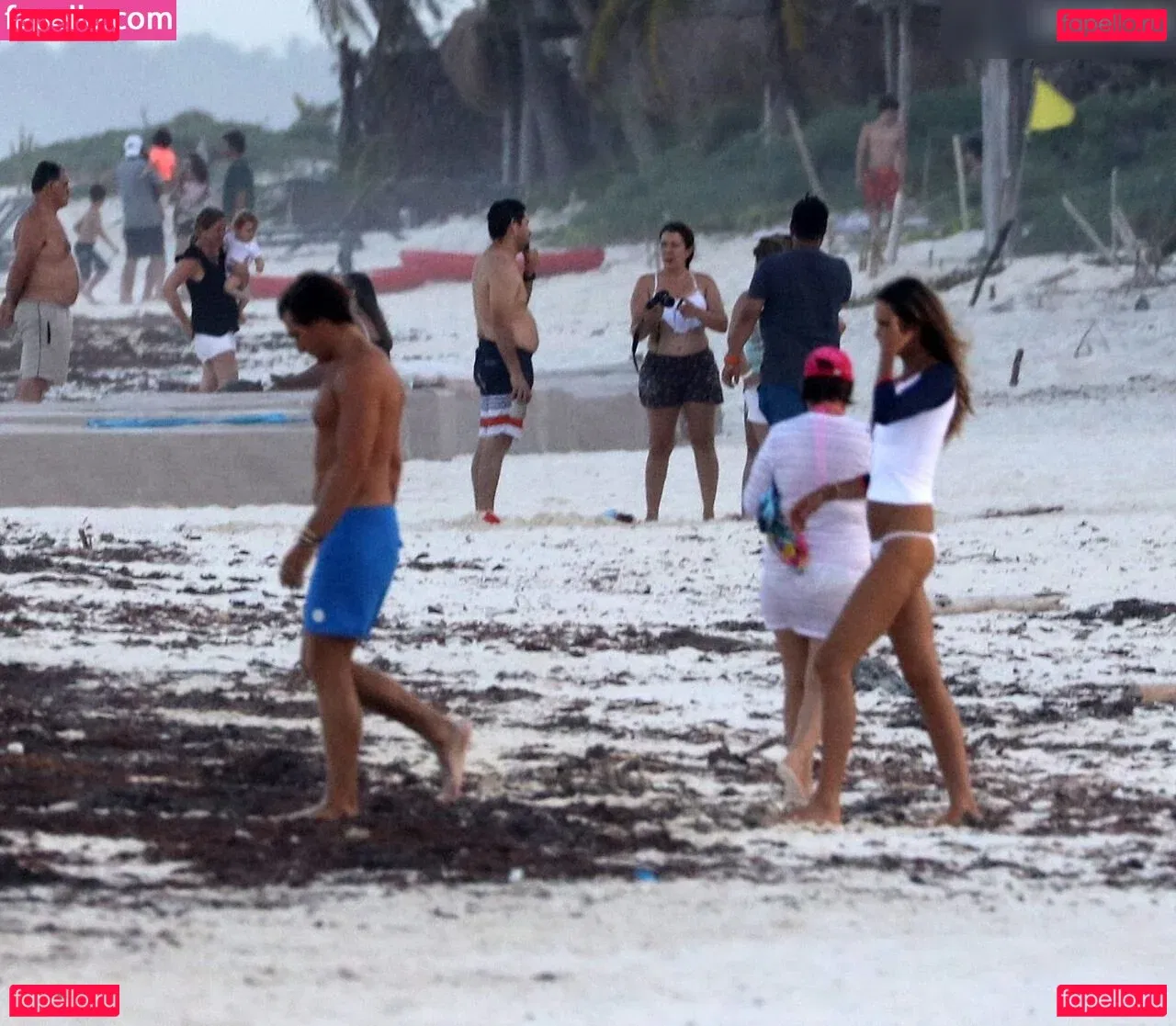 Elle Macpherson Onlyfans Photo Gallery 