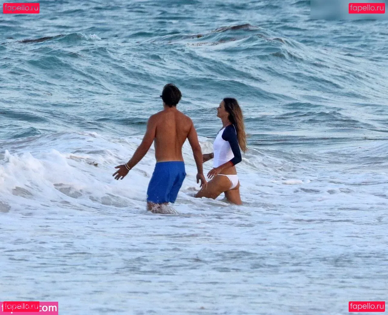 Elle Macpherson Onlyfans Photo Gallery 