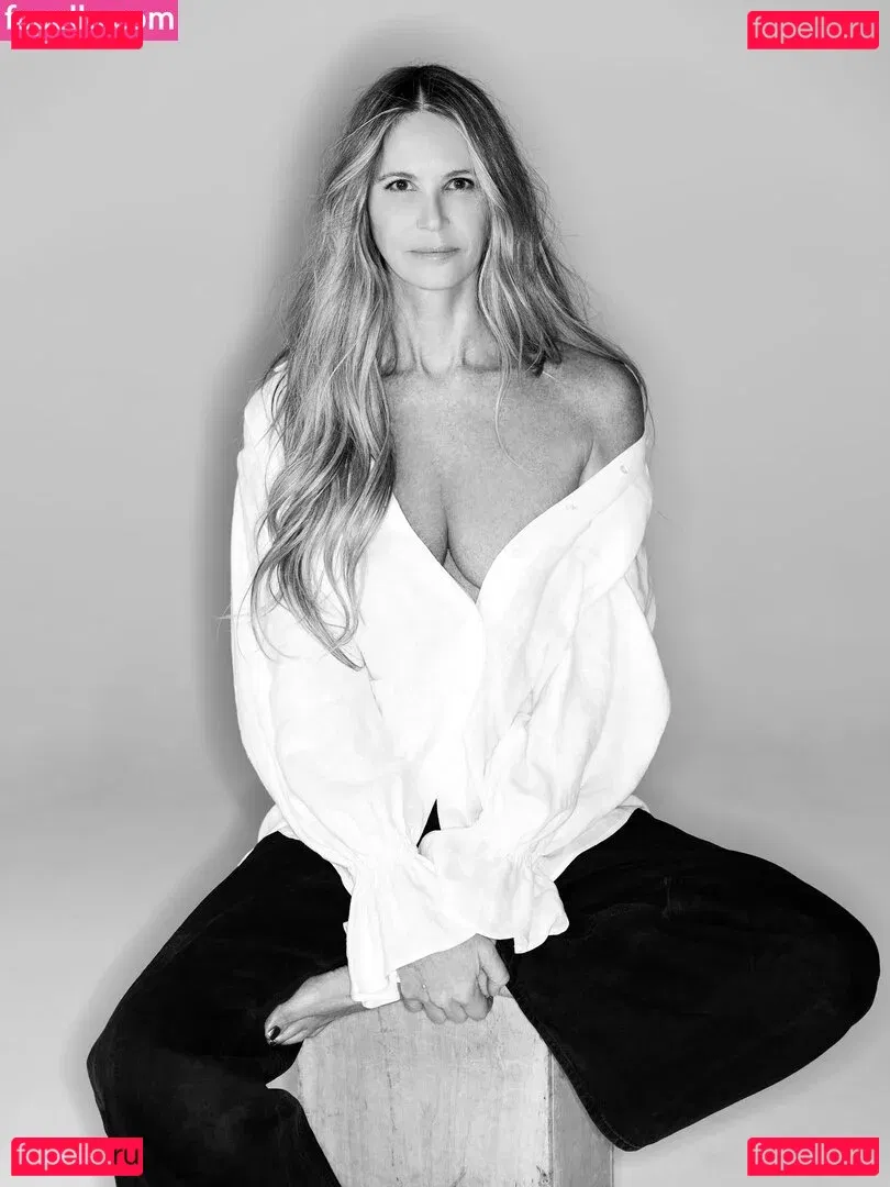 Elle Macpherson Onlyfans Photo Gallery 