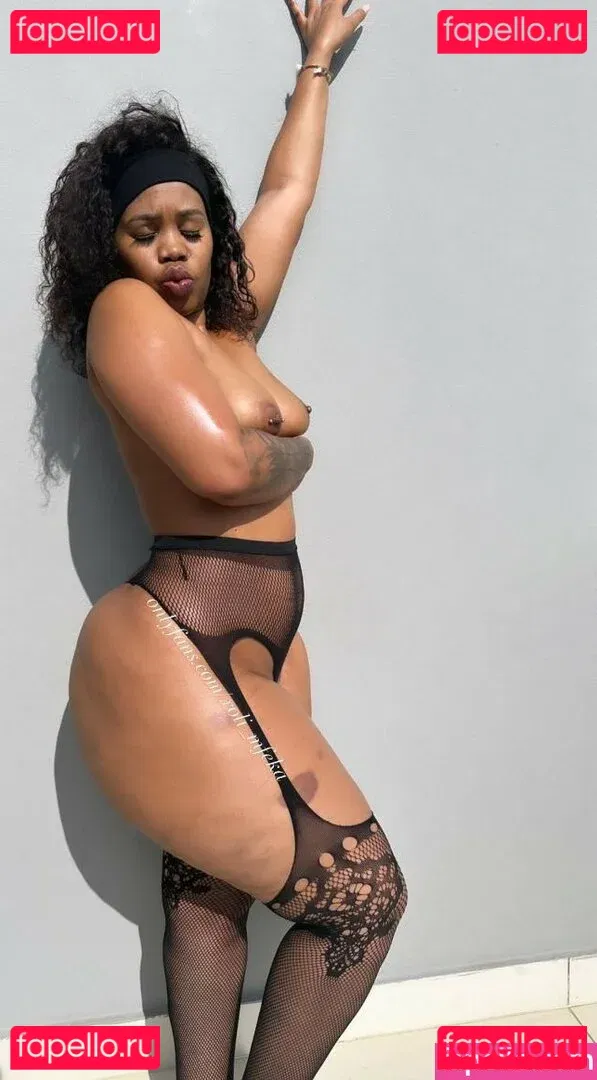 Xoli Mfeka Onlyfans Photo Gallery 