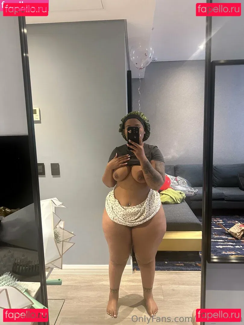 Xoli Mfeka Onlyfans Photo Gallery 