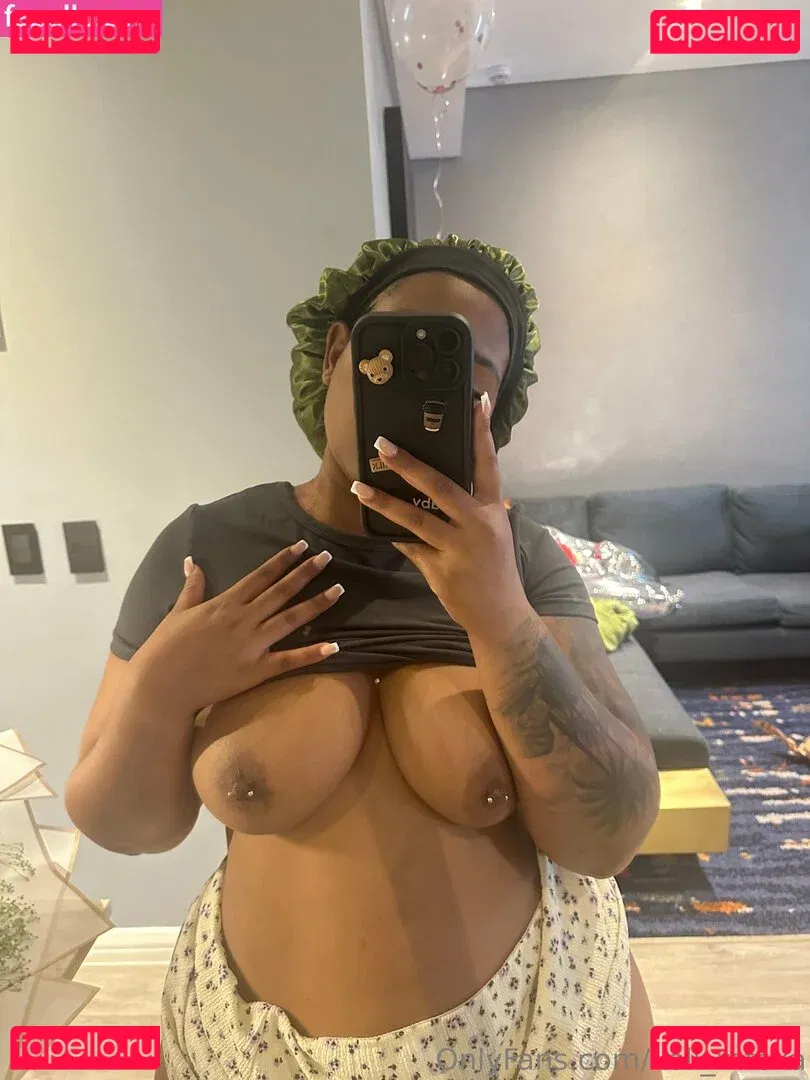 Xoli Mfeka Onlyfans Photo Gallery 