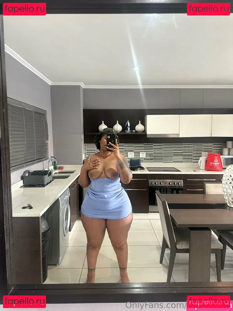 Xoli Mfeka Onlyfans Photo Gallery 