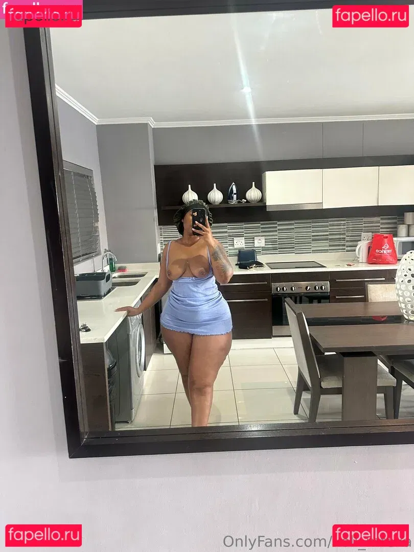 Xoli Mfeka Onlyfans Photo Gallery 