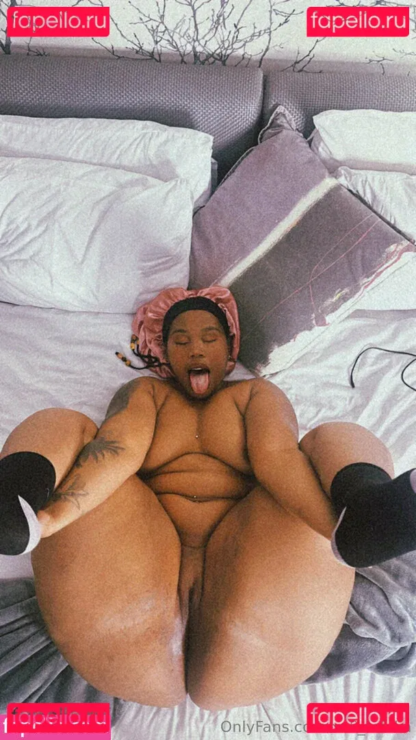 Xoli Mfeka Onlyfans Photo Gallery 