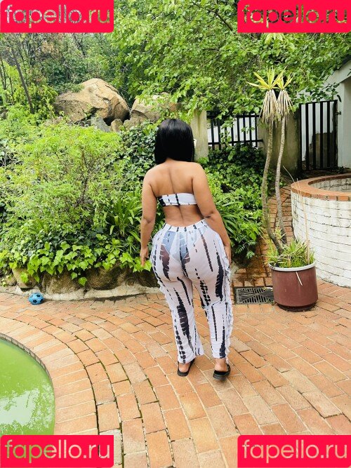 Xoli Mfeka Onlyfans Photo Gallery 