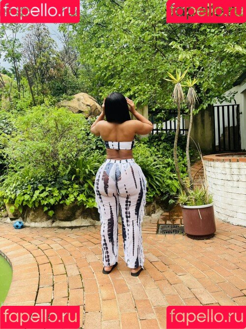 Xoli Mfeka Onlyfans Photo Gallery 