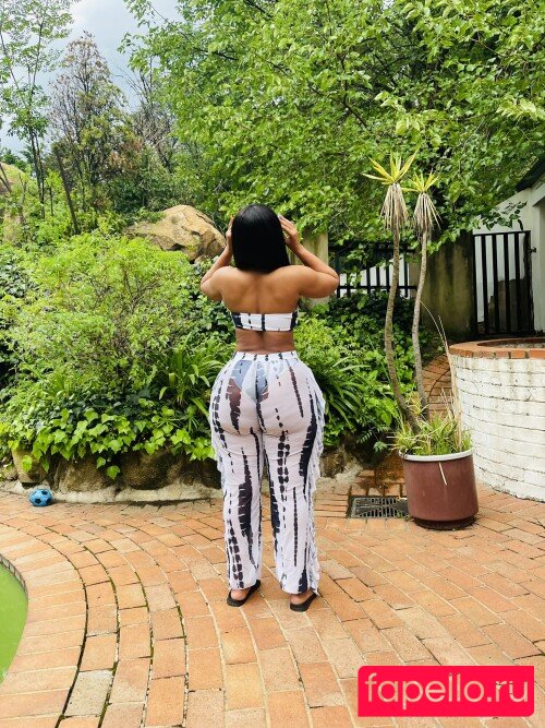 Xoli Mfeka Onlyfans Photo Gallery 