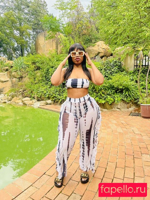 Xoli Mfeka Onlyfans Photo Gallery 