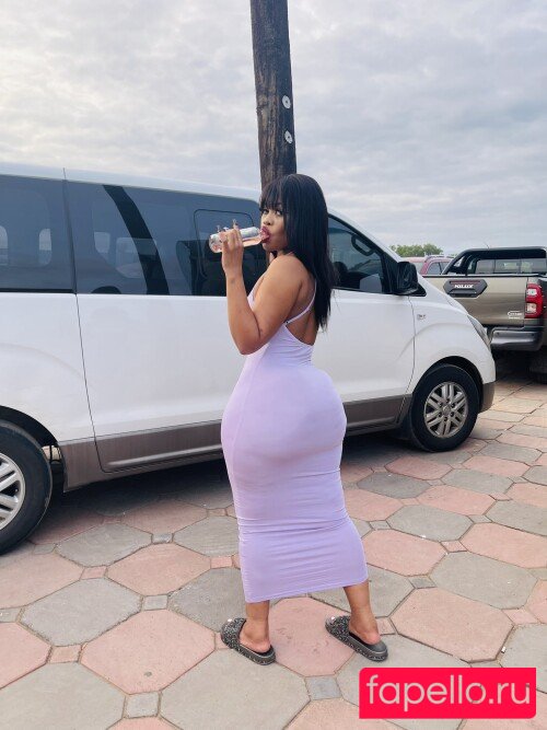 Xoli Mfeka Onlyfans Photo Gallery 